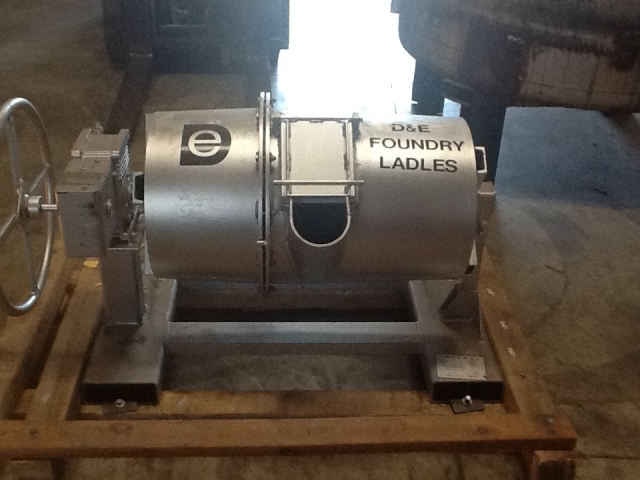 600 Lb. Aluminum Capacity Cylindrical Transfer Ladle Manual Tilt (Copy 22821)