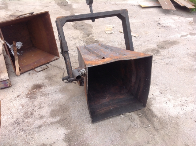 Fabricated Dross pans with bail arm 